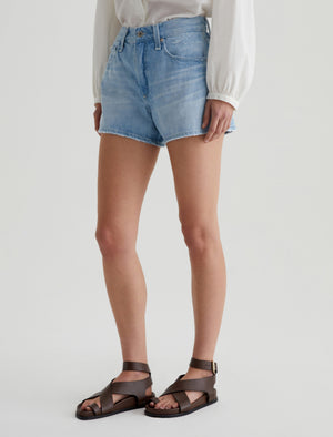 Halle Short